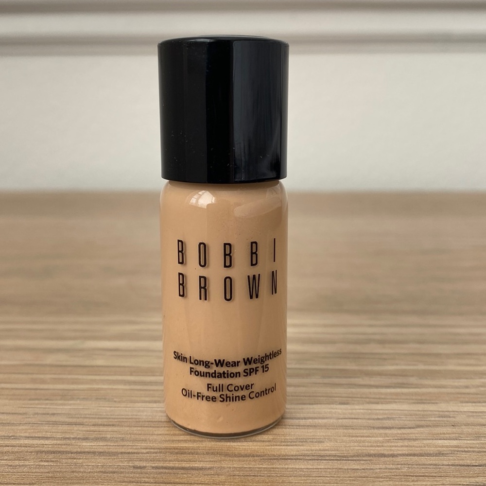 Bobbi Brown Skin Long Wear Weightless Foundation
